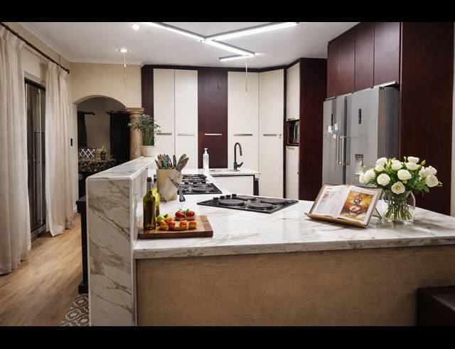 4 BEDROOM FREEHOLD FOR SALE IN PRIMINDIA